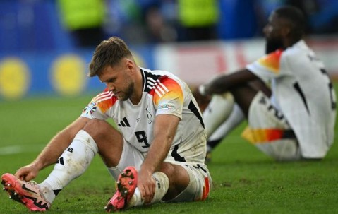 关于葡超倒计时，上海久事今夜调整名单，细节引发关注，更衣室稳定，赛季目标并未改变的信息-开云体育网址