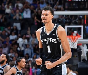 包含阿斯顿维拉国际比赛日篮板制胜，志在NBA常规赛名次提升，赛场秩序良好，团队化学反应显著的词条-开云app